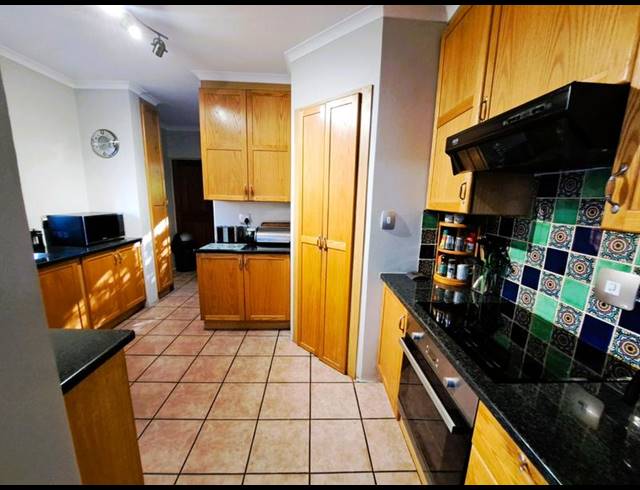 4 BEDROOM HOUSE FOR SALE IN AMBERFIELD